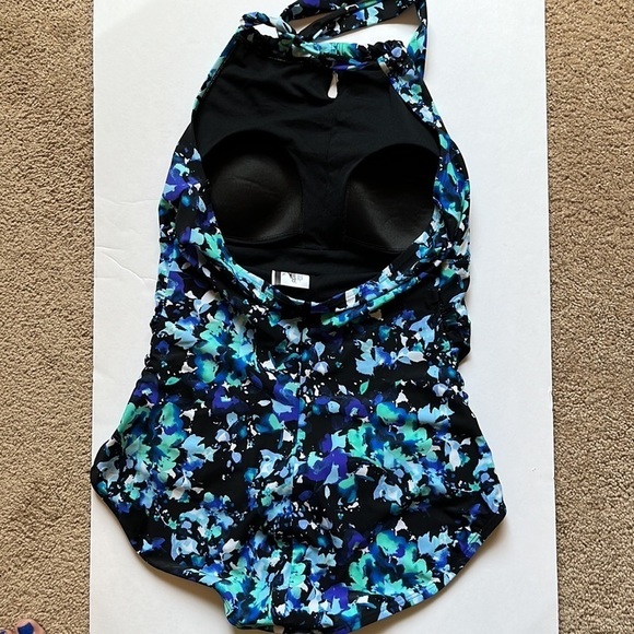 SPEEDO Blue, Purple and Green Floral Halter St Swimsuit size XL SUMMER SALE $ 20 - Picture 3 of 6